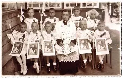 Святая коммуния Лида 1935 г Из архива А Ч Колышко Святая коммуния Лида - фото 17