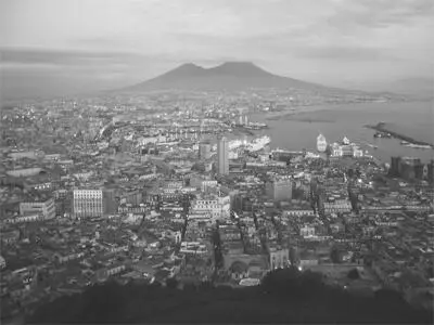 WEDNESDAY Yee Jan waited in the cubicle until he could be certain that the - фото 4