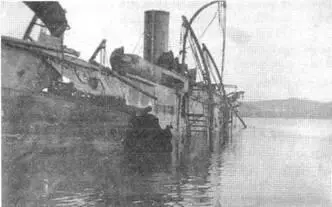 Затопленная на рейде ПортАртура канонерская лодка Бобр 1905 г 25 ноября - фото 51