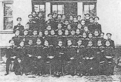 Выпуск гардемарин 1898 г В верхнем ряду слева направо первый Жданов второй - фото 15