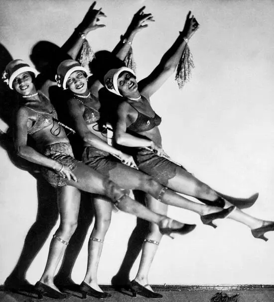 Ханс Робертсон Negro revue в Театре Нельсона 1932 г Хотя поневоле - фото 53