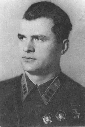 Степан Супрун первый в Великой войне дважды Герой Советского Союза Погиб на - фото 44
