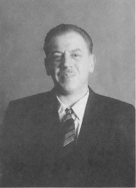 Зэк Василий Васильев Владимирская тюрьма 1961 год Последний снимок сына - фото 95