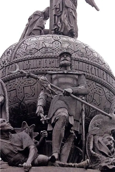 Дмитрий Донской на памятнике 1000летие России Великий Новгород В том же году - фото 29