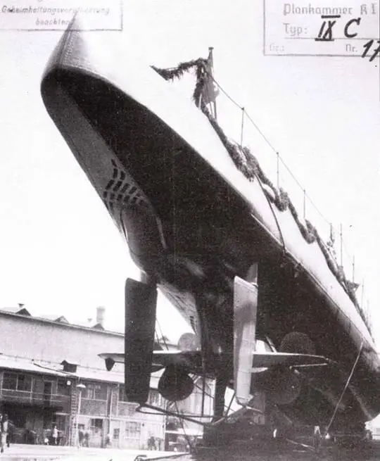 Корма U 158 перед спуском со стапеля 21 июня 1941 г Хорошо видим крышки - фото 39