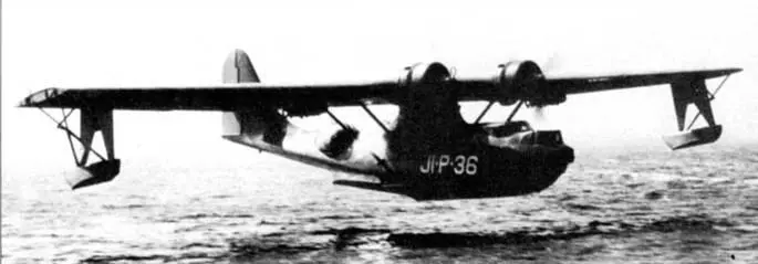 PBY5 Тренировочного командования из Джексонвилля взлетает чтобы провести - фото 79
