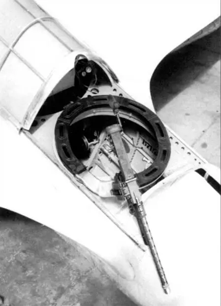 Пулемет ZB vz30 калибра 792 мм на турели ТУР9 самолета В71 Аналогичными - фото 39