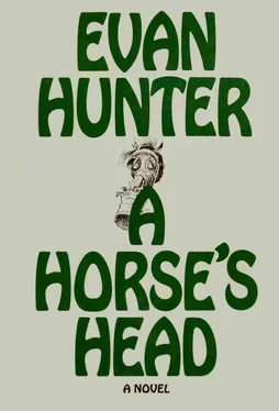 Evan Hunter A Horse’s Head обложка книги