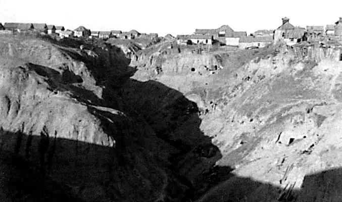 Мощные балки изрезавшие Сталинград были важной частью местности широко - фото 131