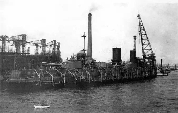 Линейный корабль Севастополь на достройке 1914 г - фото 82