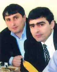 Шахмирза и Руслан Джамбуевы Слушая рассказы местных жителей снова и снова - фото 20