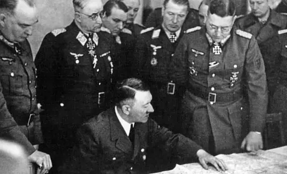 Совещание в штабе 9й армии 11 марта 1945 г Над картой склонился командующий - фото 9