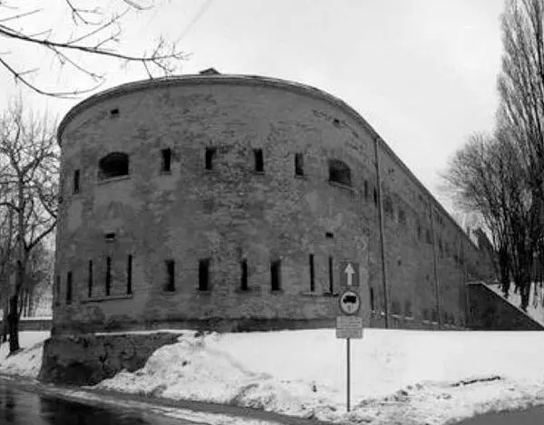 Варшавская цитадель Один из фортов Современное фото Данил глянул в указанный - фото 8