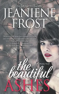 Jeaniene Frost The Beautiful Ashes обложка книги