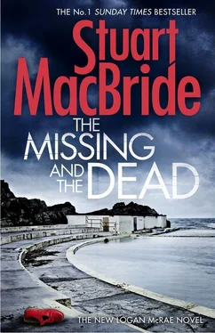 Stuart MacBride The Missing and the Dead обложка книги