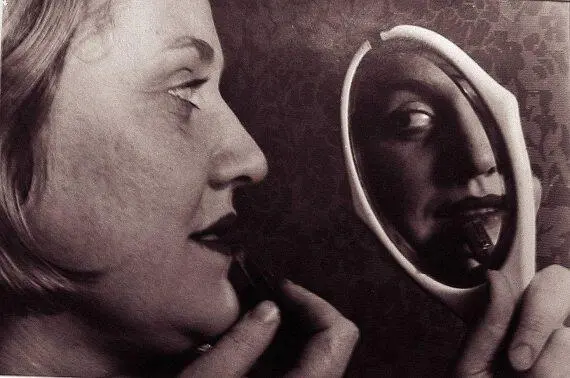Неизвестный фотограф Без названия Женщина с зеркалом Конец 1920х начало - фото 13