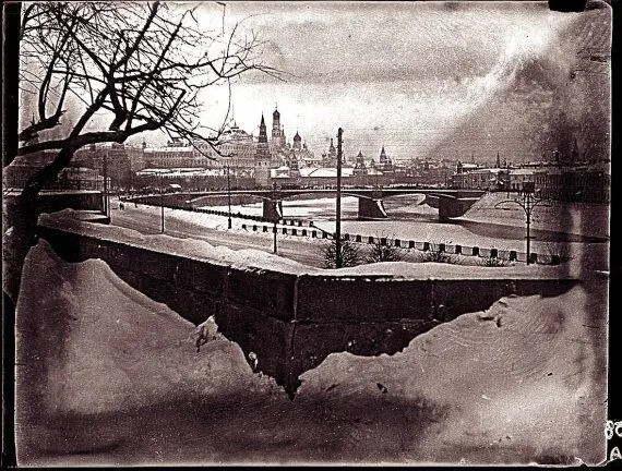 Александр Родченко Вид на Кремль и Большой Каменный мост Конец 1926х гг Мы - фото 39