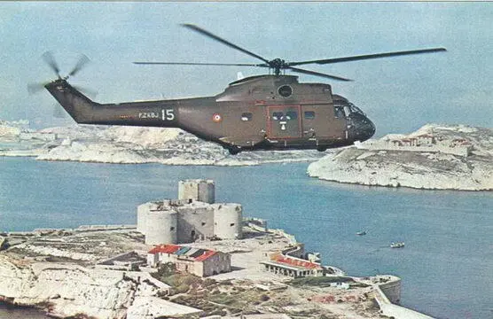 Военнотранспортный вертолет AS330 Пума В 1965 г фирмой Аэроспасьяль - фото 45