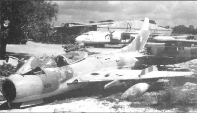 Еще один сомалийский F6 оставленный в Могадишо наряду с Ан24 и несколькими - фото 138