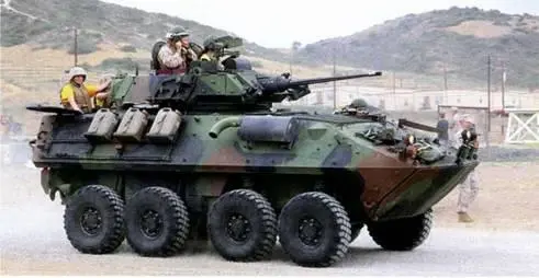 БМП LAV25A2 корпуса морской пехоты США 2009 год Танки MlА1 Абрамс 1й - фото 10
