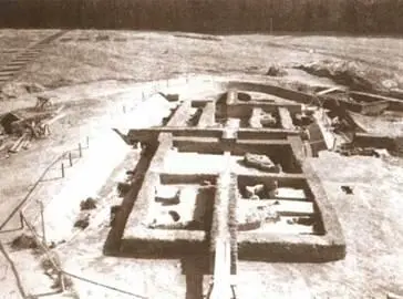 Фундамент древней церкви Микульчице Великая Моравия Изображение - фото 36