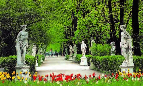 Летний сад в СанктПетербурге Ледяной дом Худ В Якоби Принцесса Анна - фото 22