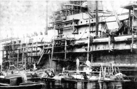 Слава во время достройки на Балтийском заводе Лето 1904 г Иных способов - фото 10