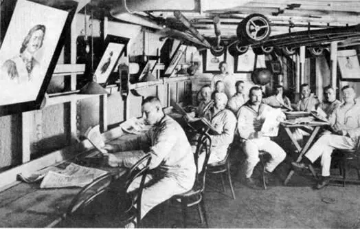 Моряки Славы во время учений занятий работ и отдыха 1910е гг - фото 102