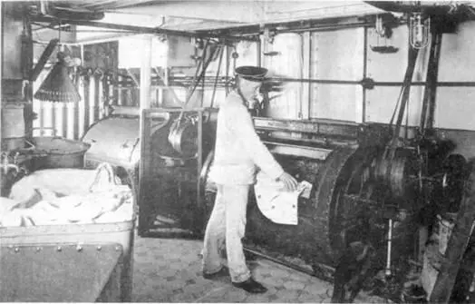 Моряки Славы во время учений занятий работ и отдыха 1910е гг - фото 103