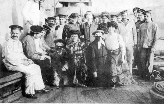 Моряки Славы во время учений занятий работ и отдыха 1910е гг - фото 104