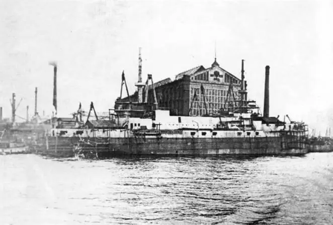 Слава во время достройки на Балтийском заводе 19031904 гг - фото 53