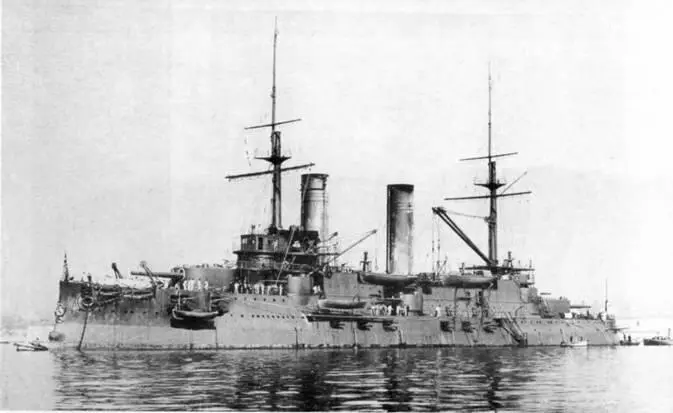 Слава в Средиземном море На фото внизу Слава входит в Бизерту - фото 72
