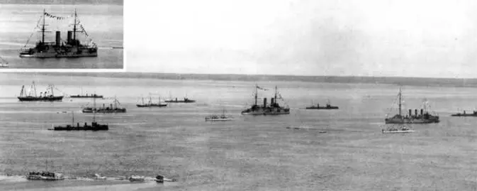На Ревельском рейде 1908 г Славу вводят в док Кронштадт 1908 г - фото 84