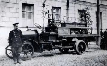 1910 Москва Пожарный линейный автомобиль DaimlerMarienfelde образца 1910 года - фото 3