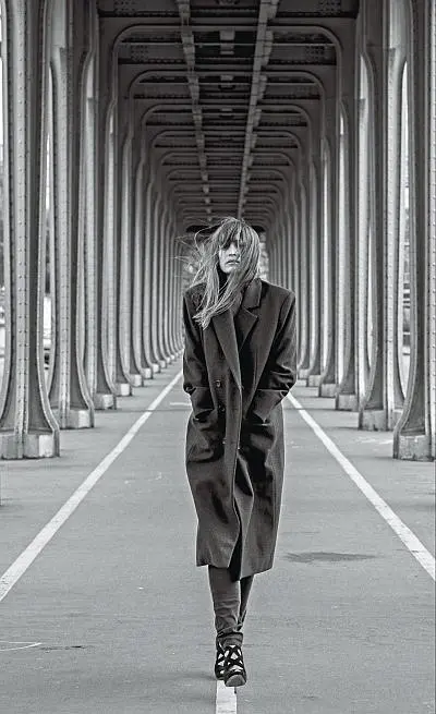 Johan Lindeberg for BLK DNM Model Caroline de Maigret Подстегивай удачу - фото 75