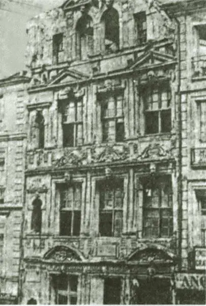 Дом XVIII века на улице Булуар На этой улице в 1790 году де Сад жил в одной - фото 24