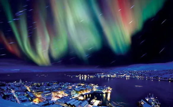 Fig 29 The Aurora Borealis in the sky over Hammerfest Norway Fig 210 - фото 14