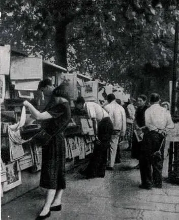 Букинисты на набережной Витрины на улице Бонапарта Почему рыться среди книг - фото 12