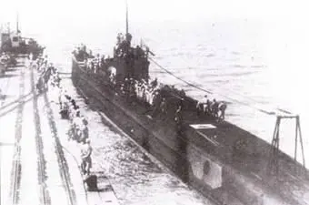 I9 снимок военного времени Субмарины полностью окрашена в черный или в - фото 25