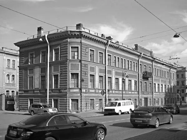 Дом 1 В середине XIX в участок принадлежал Артиллерийскому департаменту и в - фото 1