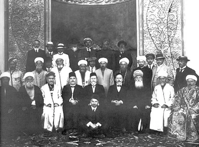 Группа участников мусульманского съезда уСоборной мечети 1914 год Лазарет в - фото 16