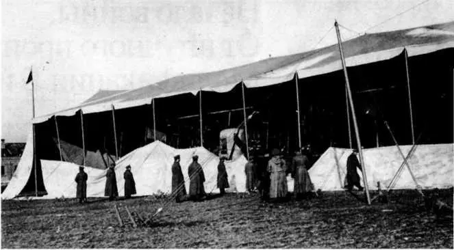 Киевский 128 в палатке на Корпусном аэродроме Лето 1914 года - фото 50
