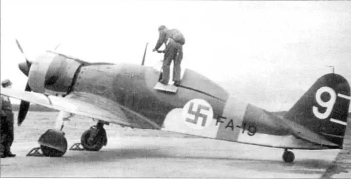 Фиат G 50 FA19 из состава Lentolaivue 26 сфотографирован в Иммола в октябре - фото 138