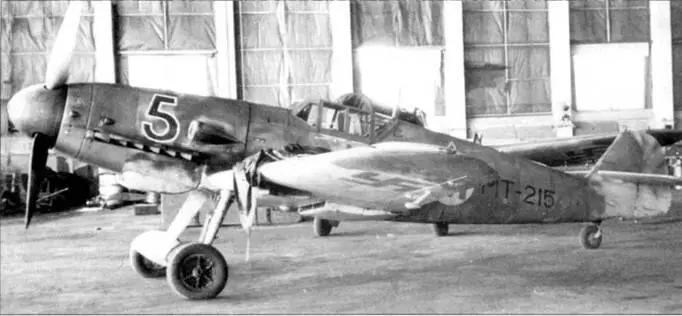 Bf 109G2 МТ215 из состава 1LeLv 34 в ангаре Мальмы в мае 1943 года - фото 142