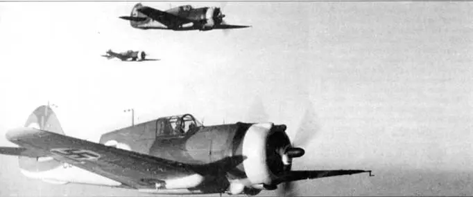 Хоки Lentolaivue 32 над рекой Свирь 16 октября 1943 года Ближайший к камере - фото 147