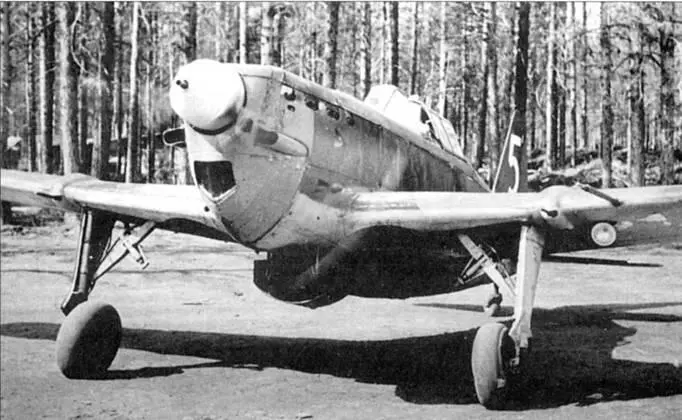 Для вооружения еще одной эскадрильи в 1942 году в Германии было куплено - фото 150