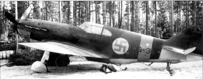 В 1942 году были захвачены три истребителя ЛаГГ3 позже отремонтированные - фото 166