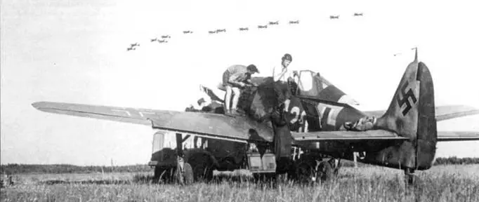 Fw 190А6 20 белый из 4JG 54 проходит межполетное обслуживание в Иммола 2 - фото 168