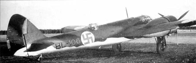 В марте 1941 года ветеран Зимней Войны BL106 получил новую окраску верхние - фото 45
