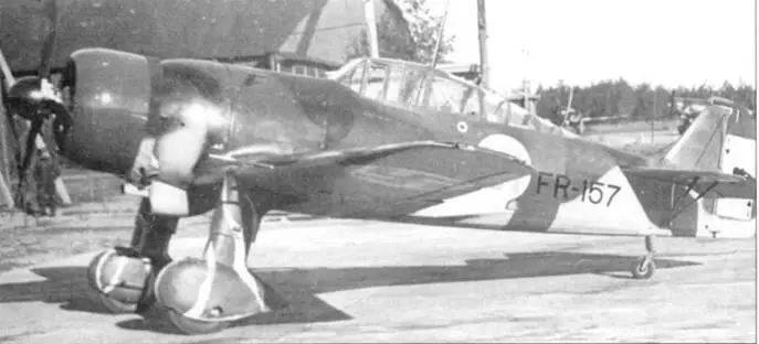 На этом Фоккере DXX1 FR157 летал майор Лаури Бремер командир LeLv 30 - фото 59